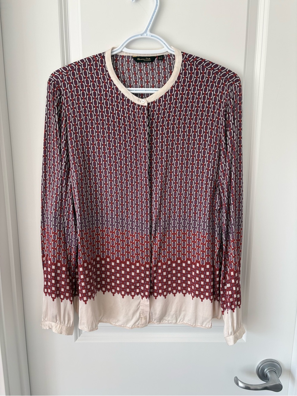 3 FOR $50 | Massimo Dutti Maroon Patterned Button-Down Blouse with Cream Trim - Picture 4 of 6